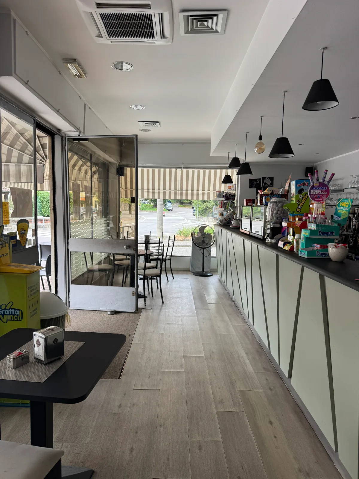 locale commerciale